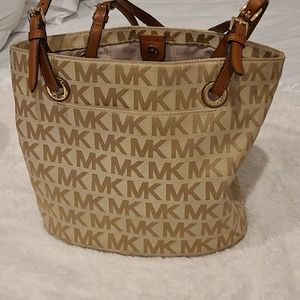 Michael kors purse